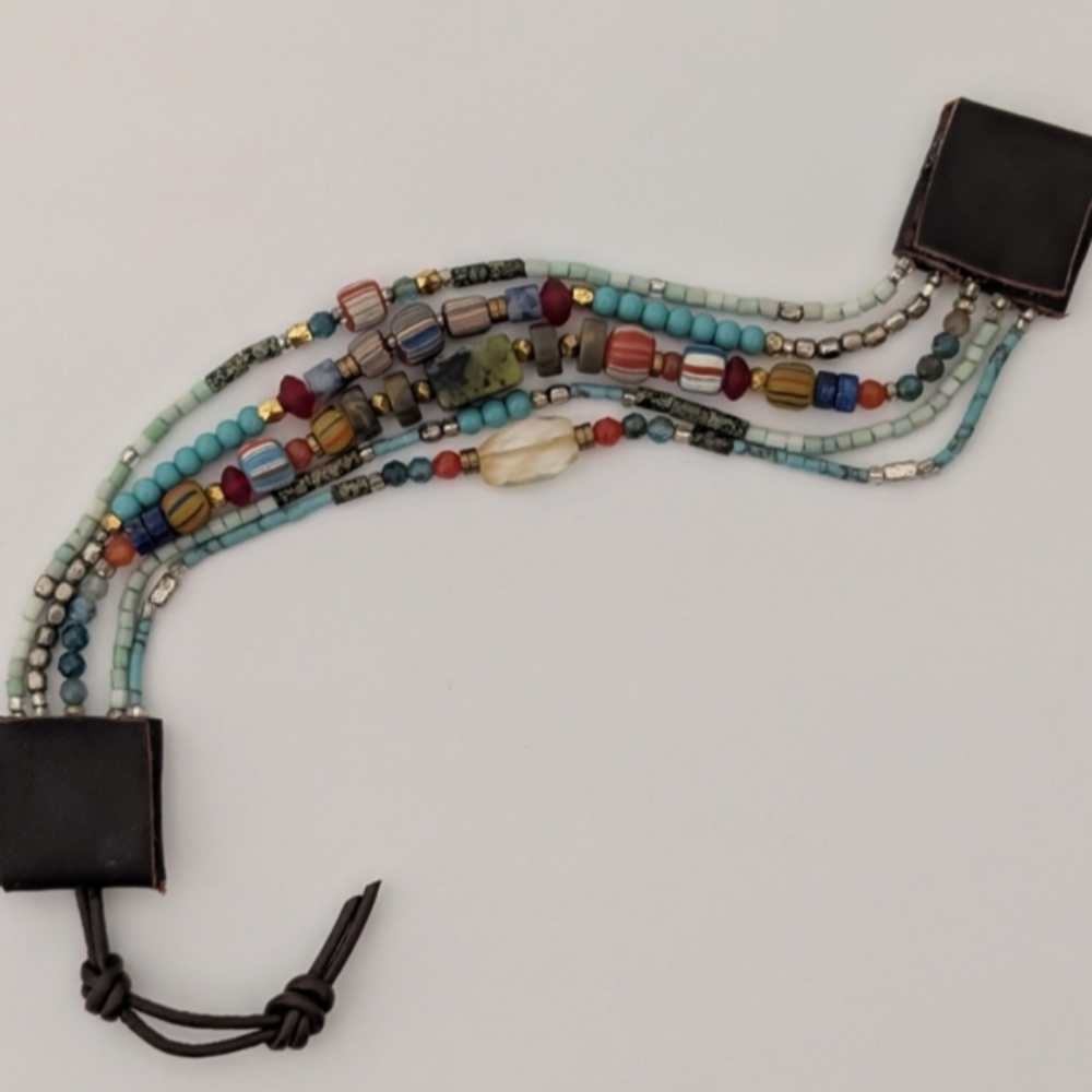 Johnny Was Multicolor Beaded And Leather Bracelet With Button Closure - Picture 7 of 7